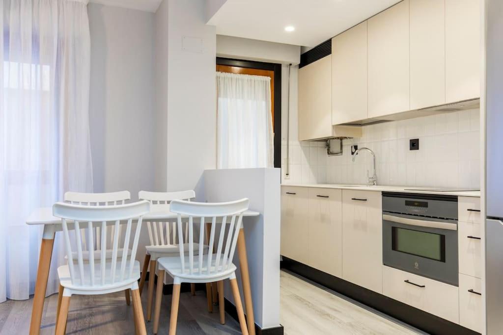 Castrillo 4 Apartamento Acogedor Zaragoza Luaran gambar
