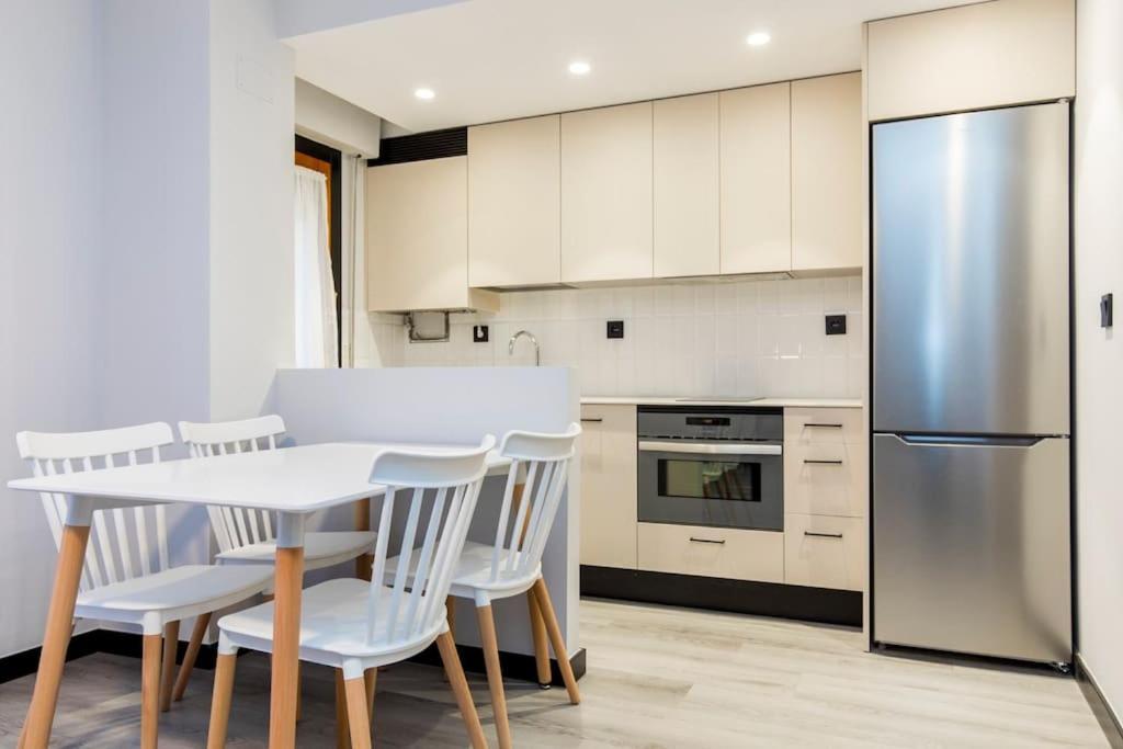 Castrillo 4 Apartamento Acogedor Zaragoza Luaran gambar