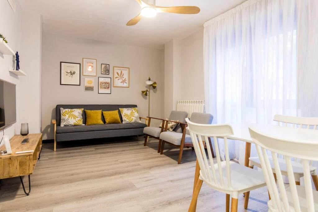 Castrillo 4 Apartamento Acogedor Zaragoza Luaran gambar